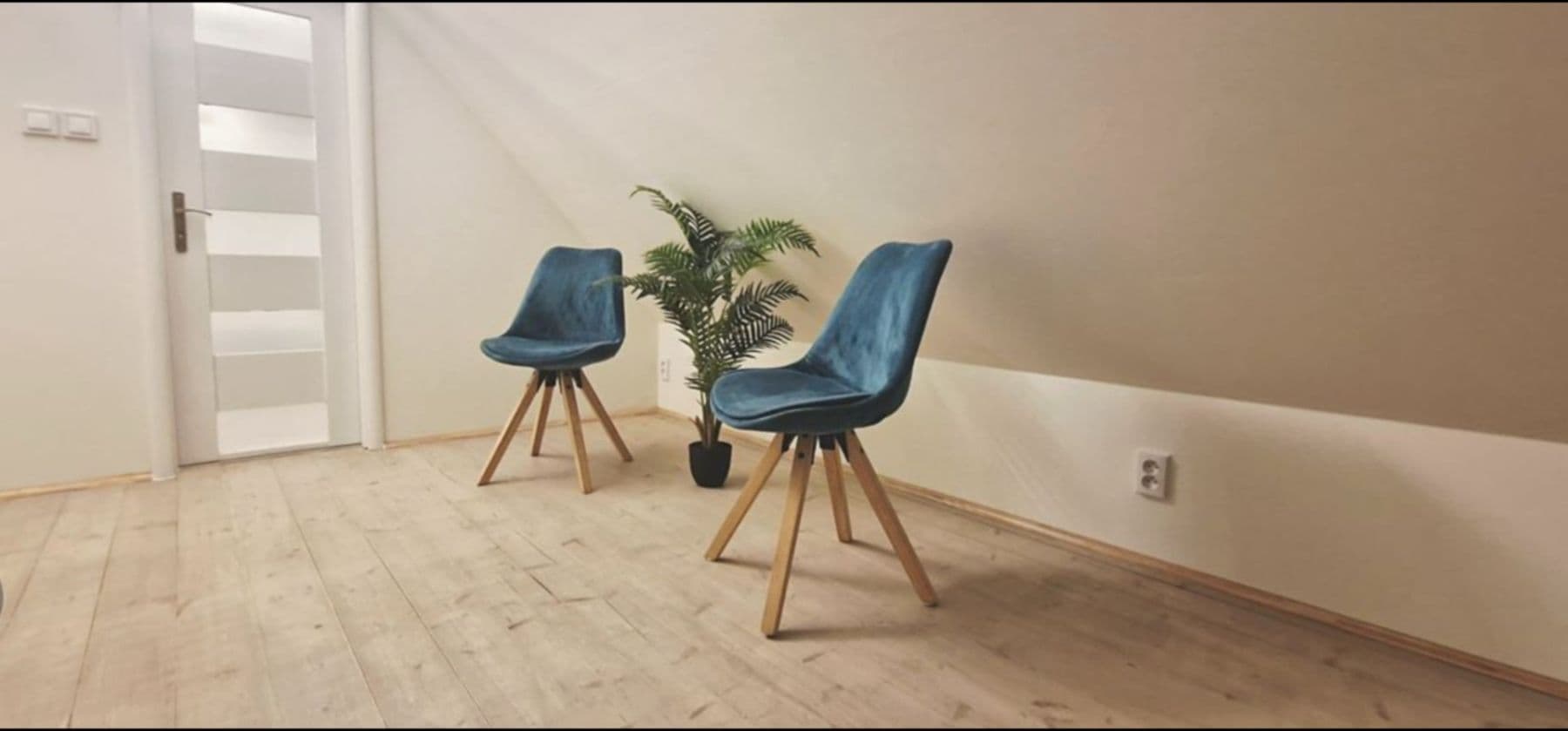 Prodej domu 125 m², pozemek 126 m², Tachlovice, Středočeský kraj Prodej domu 125 m², pozemek 126 m², Tachlovice, Středočeský kraj