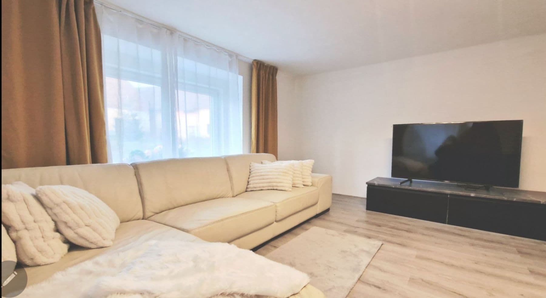 Prodej domu 125 m², pozemek 126 m², Tachlovice, Středočeský kraj Prodej domu 125 m², pozemek 126 m², Tachlovice, Středočeský kraj