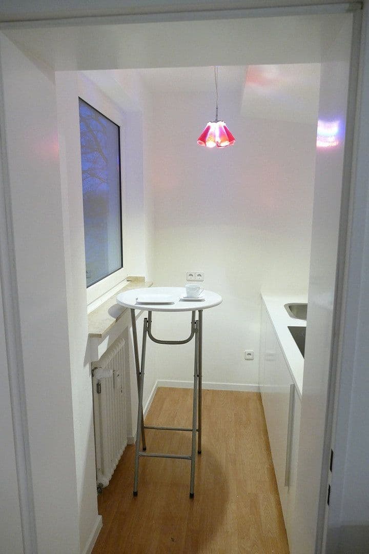 Pronájem bytu 1+1 42 m², Düsseldorfer Str. 49, Köln, Severní Porýní-Vestfálsko Pronájem bytu 1+1 42 m², Düsseldorfer Str. 49, Köln, Severní Porýní-Vestfálsko