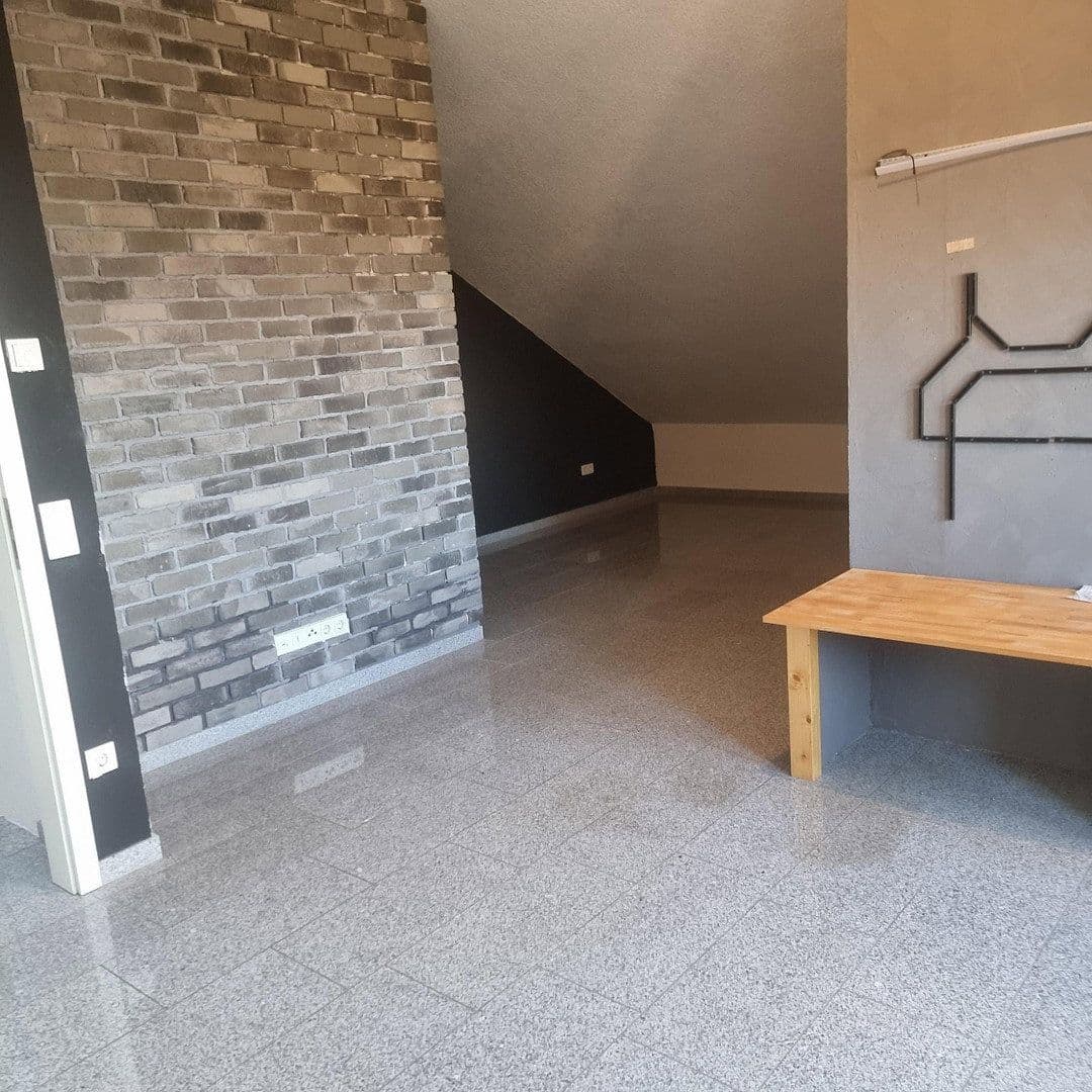 Prodej domu 161 m², pozemek 222 m², Pforzheim, Bádensko-Württembersko Prodej domu 161 m², pozemek 222 m², Pforzheim, Bádensko-Württembersko