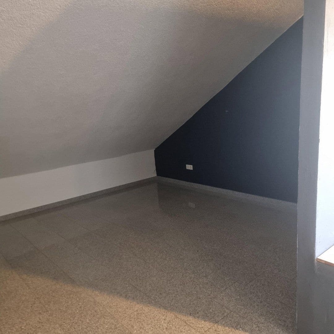 Prodej domu 161 m², pozemek 222 m², Pforzheim, Bádensko-Württembersko Prodej domu 161 m², pozemek 222 m², Pforzheim, Bádensko-Württembersko