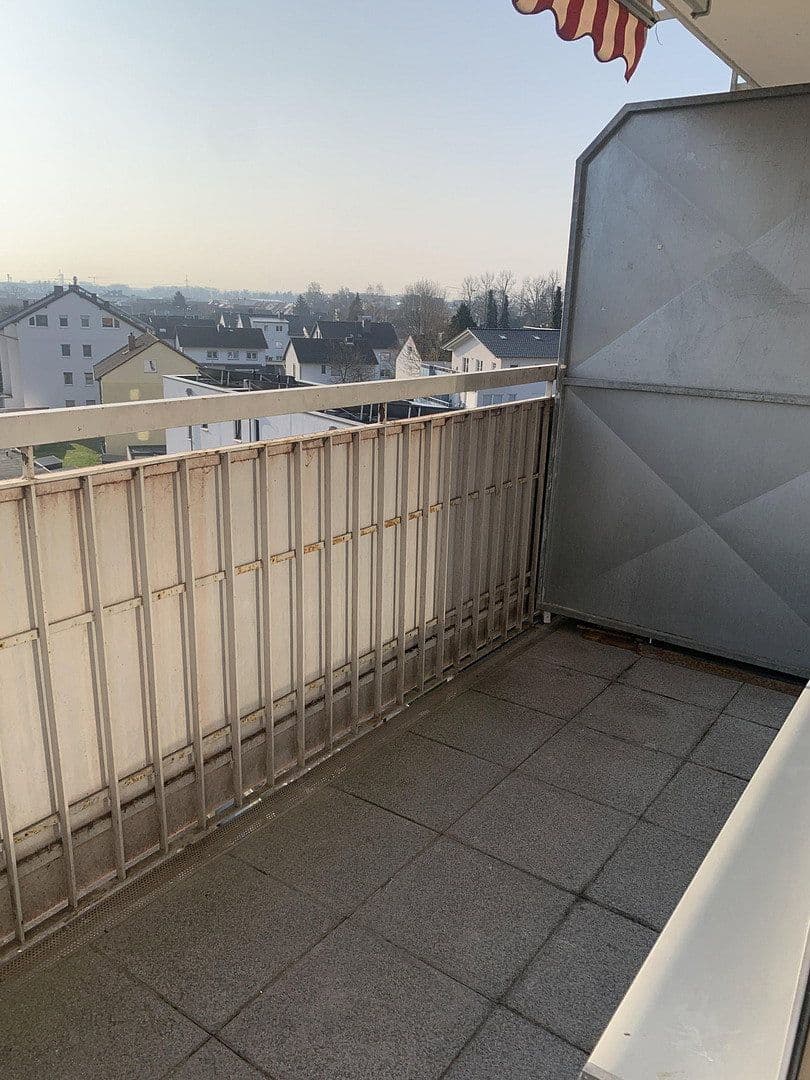 Pronájem bytu 2+1 56 m², Heddingheimerstr. 9, Hattersheim am Main, Hessen Pronájem bytu 2+1 56 m², Heddingheimerstr. 9, Hattersheim am Main, Hessen