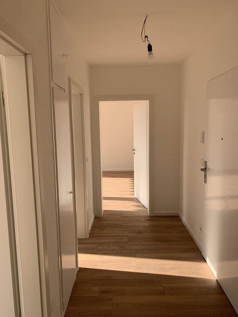 Pronájem bytu 2+1 56 m², Heddingheimerstr. 9, Hattersheim am Main, Hessen Pronájem bytu 2+1 56 m², Heddingheimerstr. 9, Hattersheim am Main, Hessen