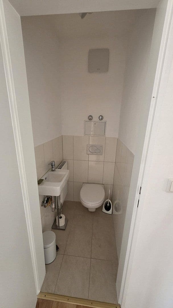 Pronájem bytu 3+1 81 m², Schifferstadt, Porýní-Falc Pronájem bytu 3+1 81 m², Schifferstadt, Porýní-Falc