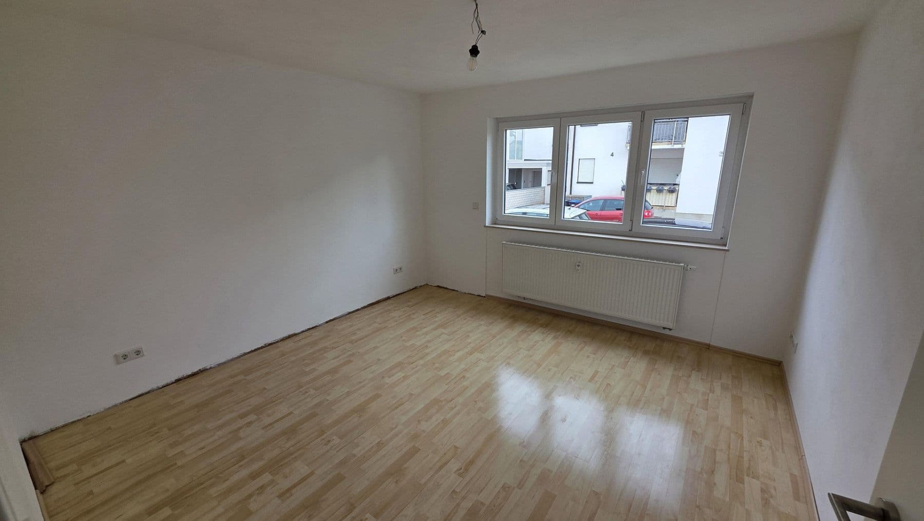 Pronájem bytu 3+1 81 m², Schifferstadt, Porýní-Falc Pronájem bytu 3+1 81 m², Schifferstadt, Porýní-Falc