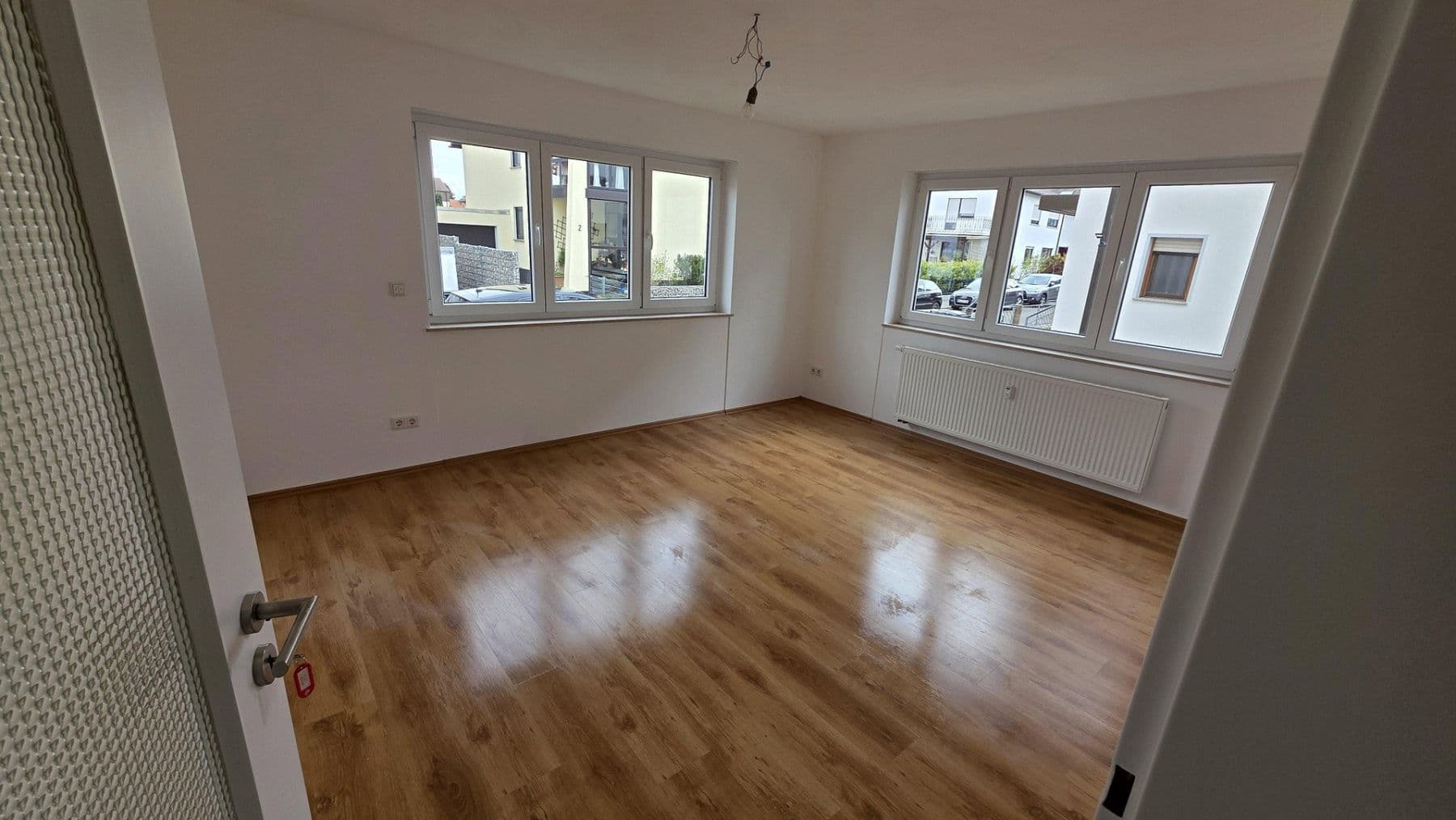 Pronájem bytu 3+1 81 m², Schifferstadt, Porýní-Falc Pronájem bytu 3+1 81 m², Schifferstadt, Porýní-Falc
