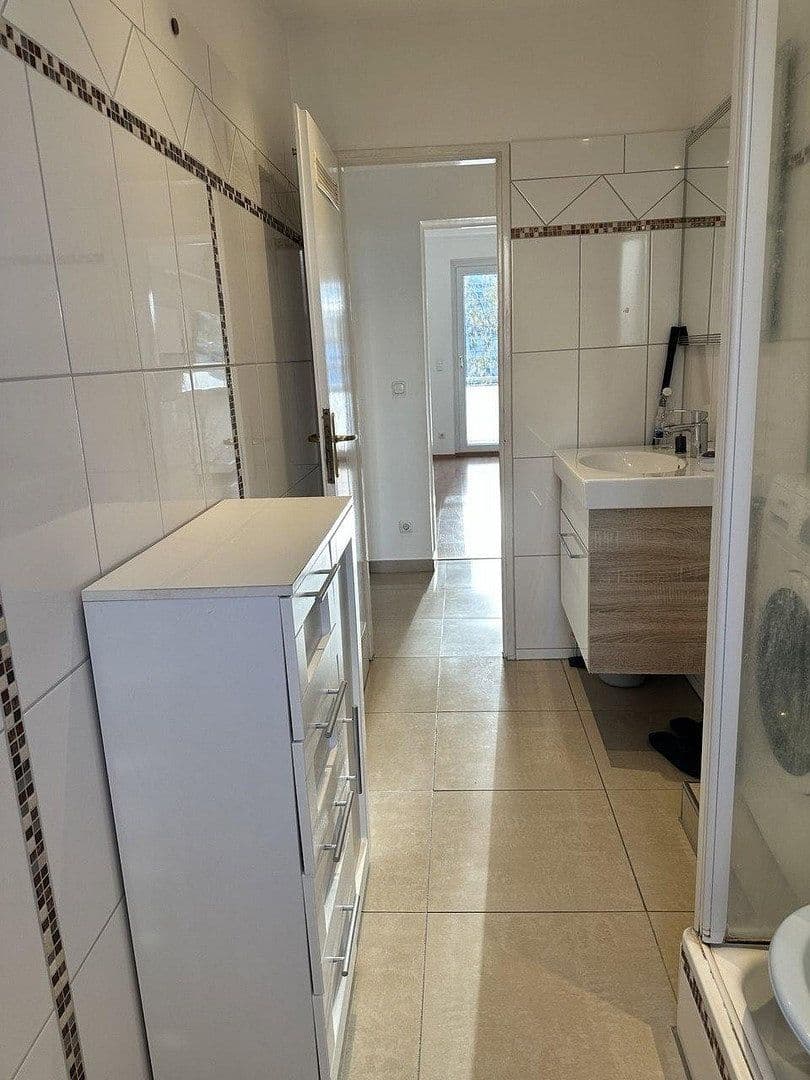 Pronájem bytu 3+1 70 m², Frankfurt am Main, Hessen Pronájem bytu 3+1 70 m², Frankfurt am Main, Hessen