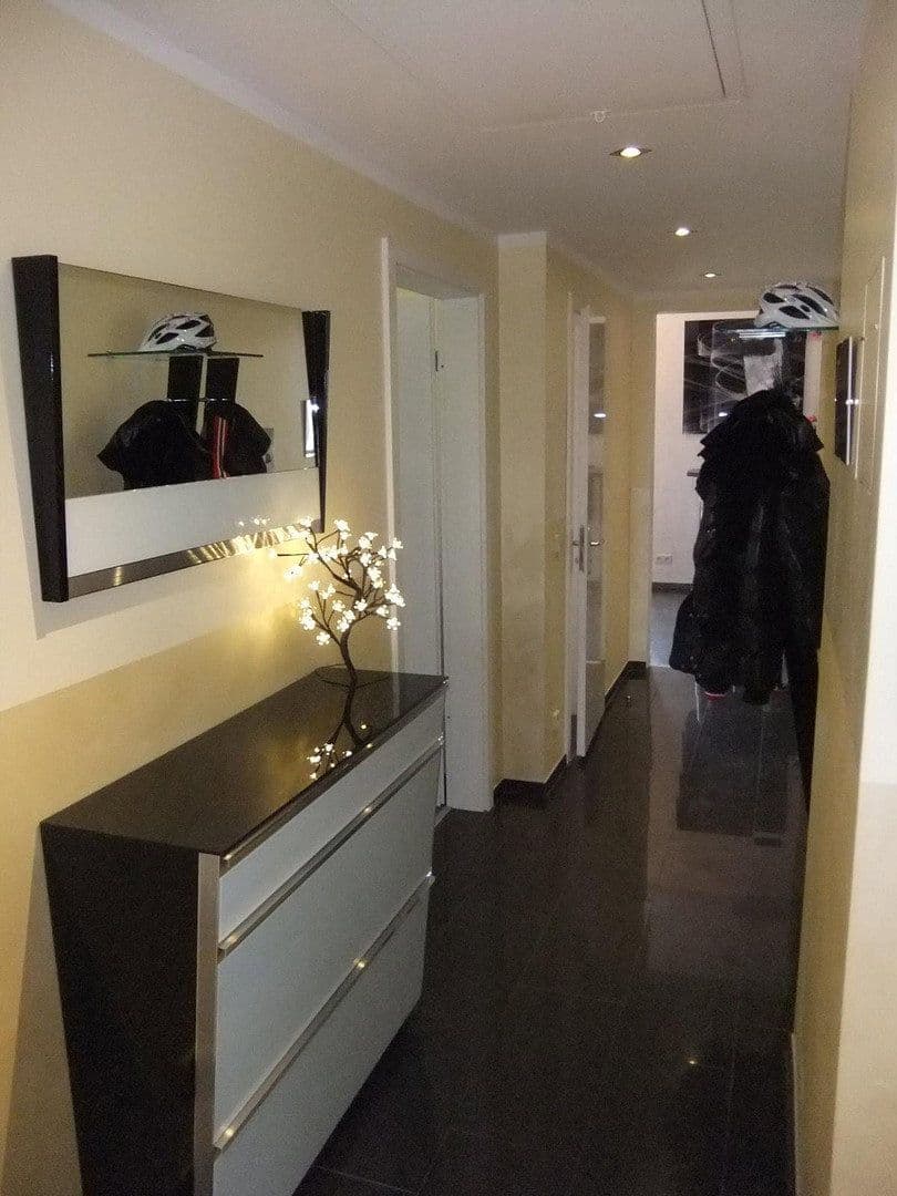 Prodej bytu 4+kk 97 m², Treskowallee 56, Berlin, Berlín Prodej bytu 4+kk 97 m², Treskowallee 56, Berlin, Berlín