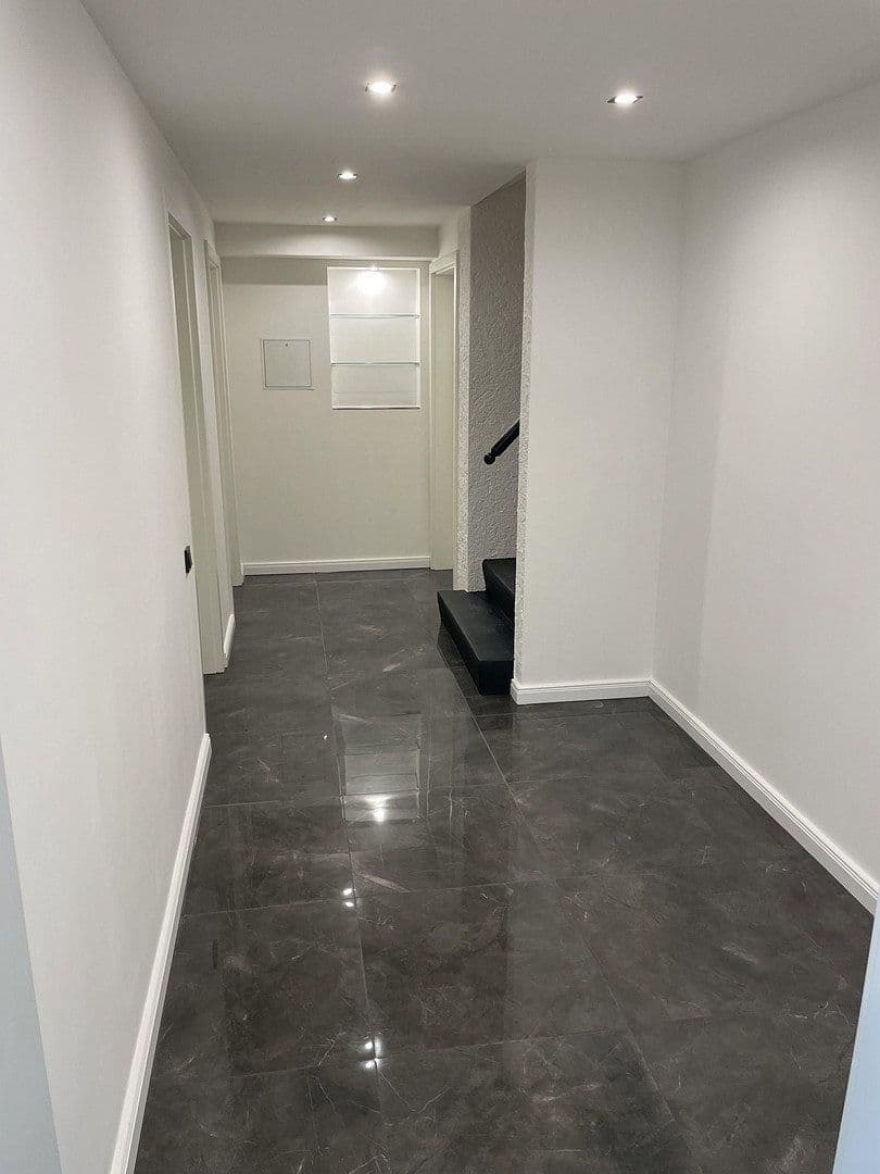 Prodej domu 240 m², pozemek 2.100 m², Bergisch Gladbach, Severní Porýní-Vestfálsko Prodej domu 240 m², pozemek 2.100 m², Bergisch Gladbach, Severní Porýní-Vestfálsko