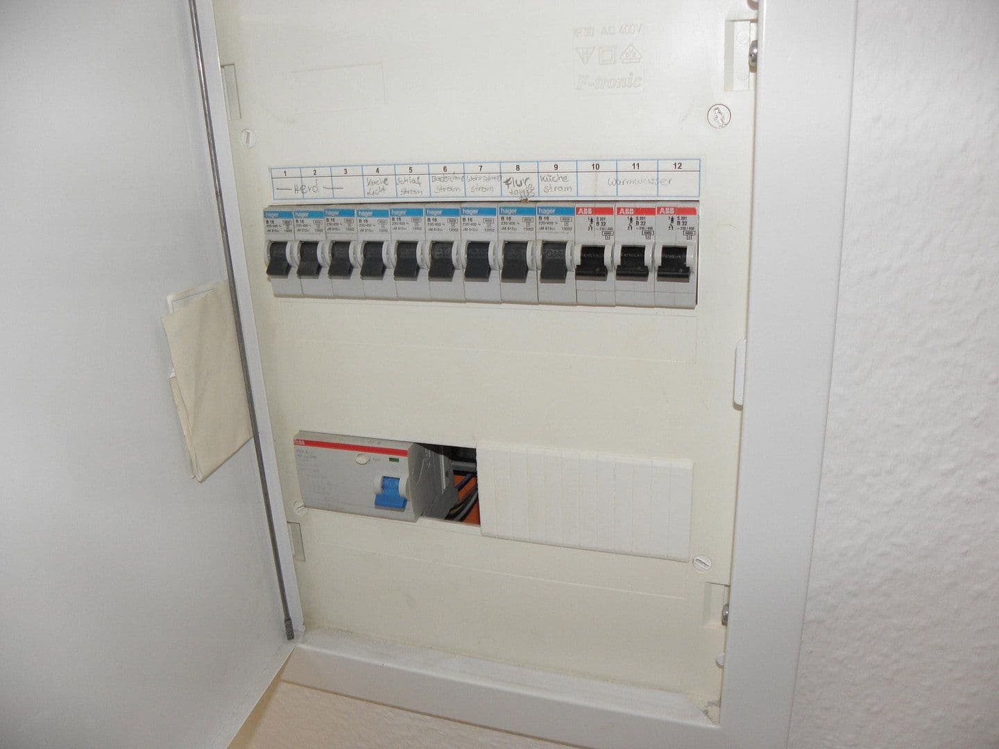 Pronájem bytu 2+1 60 m², Wernigeröder Straße 44, Magdeburg, Sasko-Anhaltsko Pronájem bytu 2+1 60 m², Wernigeröder Straße 44, Magdeburg, Sasko-Anhaltsko