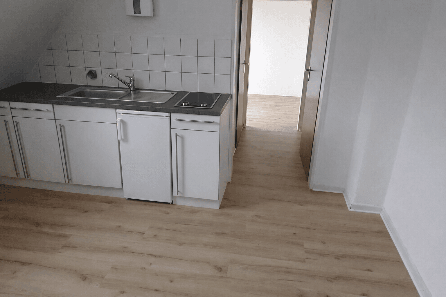 Pronájem bytu 2+1 29 m², Duisburg, Severní Porýní-Vestfálsko Pronájem bytu 2+1 29 m², Duisburg, Severní Porýní-Vestfálsko