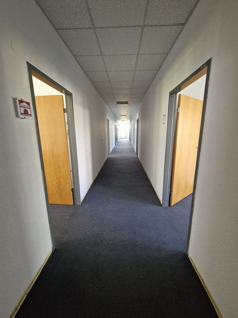 Pronájem kanceláře 355 m², Angermunder Straße 126, Düsseldorf - Angermund, Severní Porýní-Vestfálsko Pronájem kanceláře 355 m², Angermunder Straße 126, Düsseldorf - Angermund, Severní Porýní-Vestfálsko