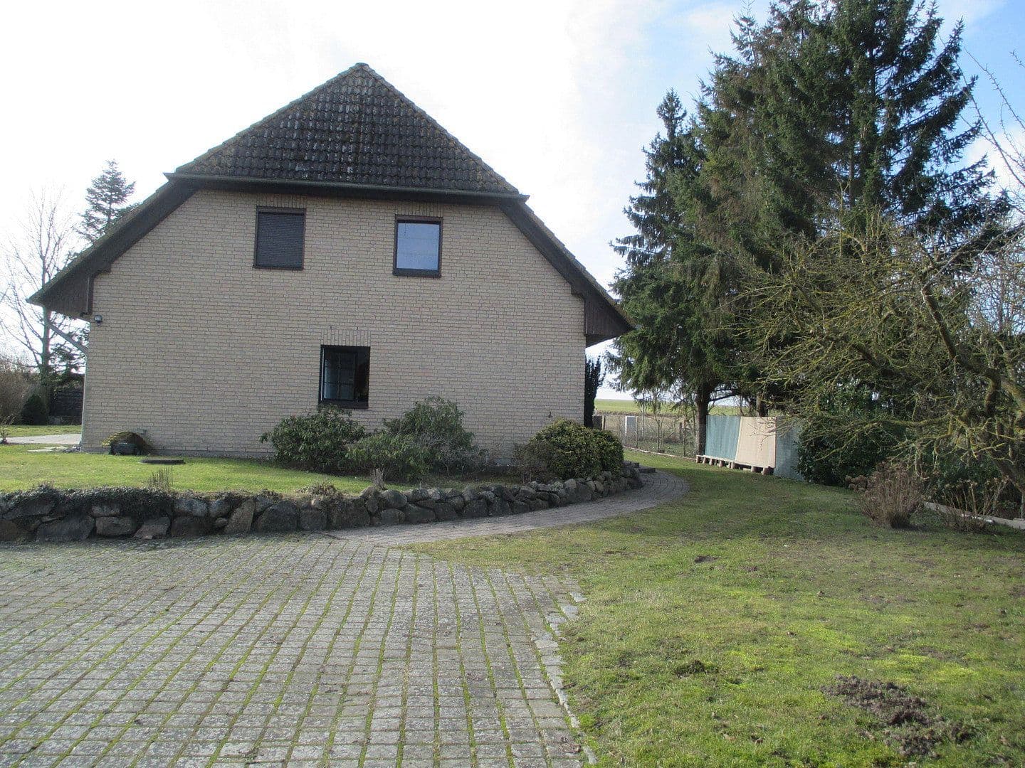 Prodej domu 153 m², pozemek 1.800 m², Neubukow, Mecklenburg-Vorpommern Prodej domu 153 m², pozemek 1.800 m², Neubukow, Mecklenburg-Vorpommern