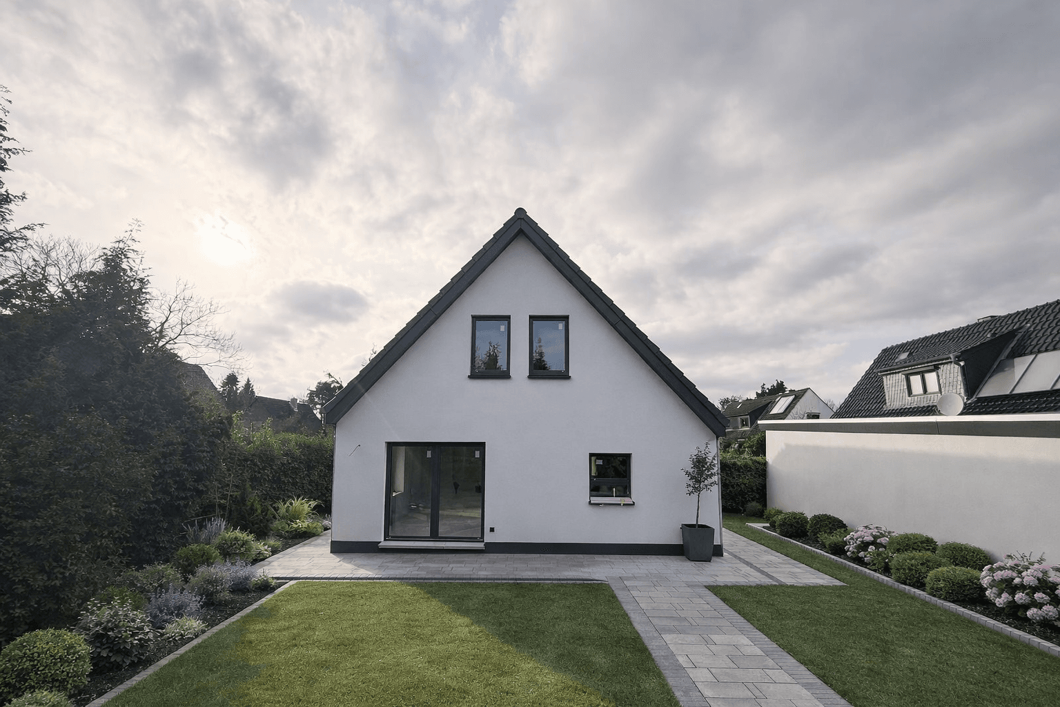 Prodej domu 132 m², pozemek 544 m², Glinde, Šlesvicko-Holštýnsko Prodej domu 132 m², pozemek 544 m², Glinde, Šlesvicko-Holštýnsko