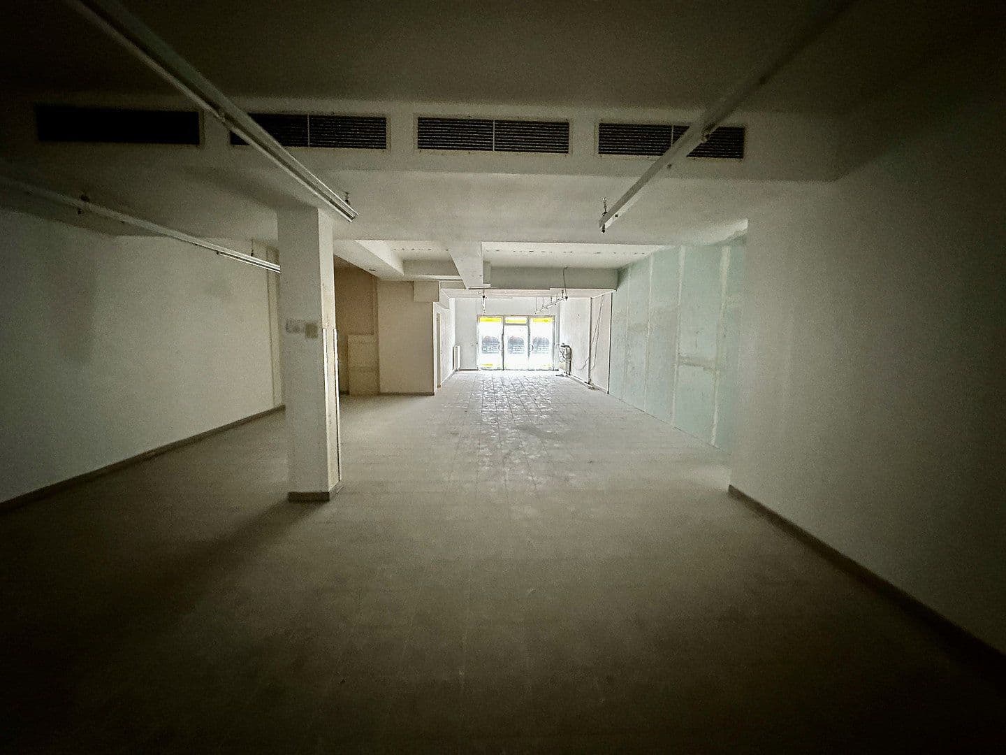 Pronájem nebytového prostoru 135 m², Burgstr. 44, Leverkusen, Severní Porýní-Vestfálsko Pronájem nebytového prostoru 135 m², Burgstr. 44, Leverkusen, Severní Porýní-Vestfálsko