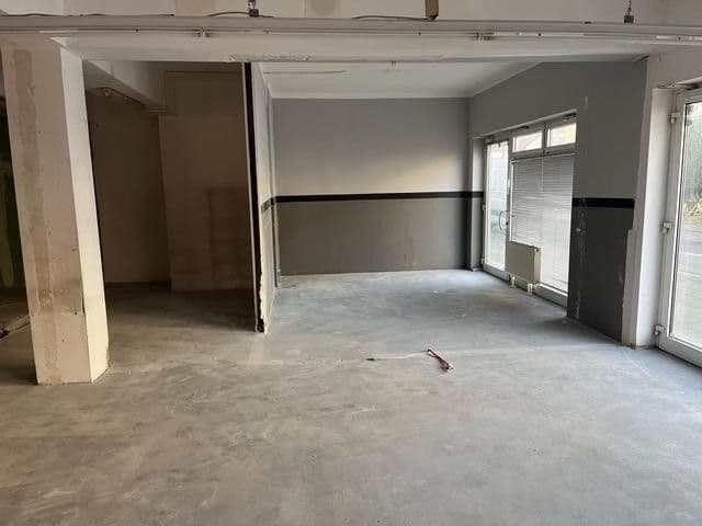 Pronájem nebytového prostoru 220 m², Burgstr.44, Leverkusen, Severní Porýní-Vestfálsko Pronájem nebytového prostoru 220 m², Burgstr.44, Leverkusen, Severní Porýní-Vestfálsko