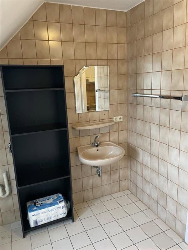 Pronájem bytu 1+1 40 m², Sinzigerstrasse 11, Bad Neuenahr-Ahrweiler, Porýní-Falc Pronájem bytu 1+1 40 m², Sinzigerstrasse 11, Bad Neuenahr-Ahrweiler, Porýní-Falc