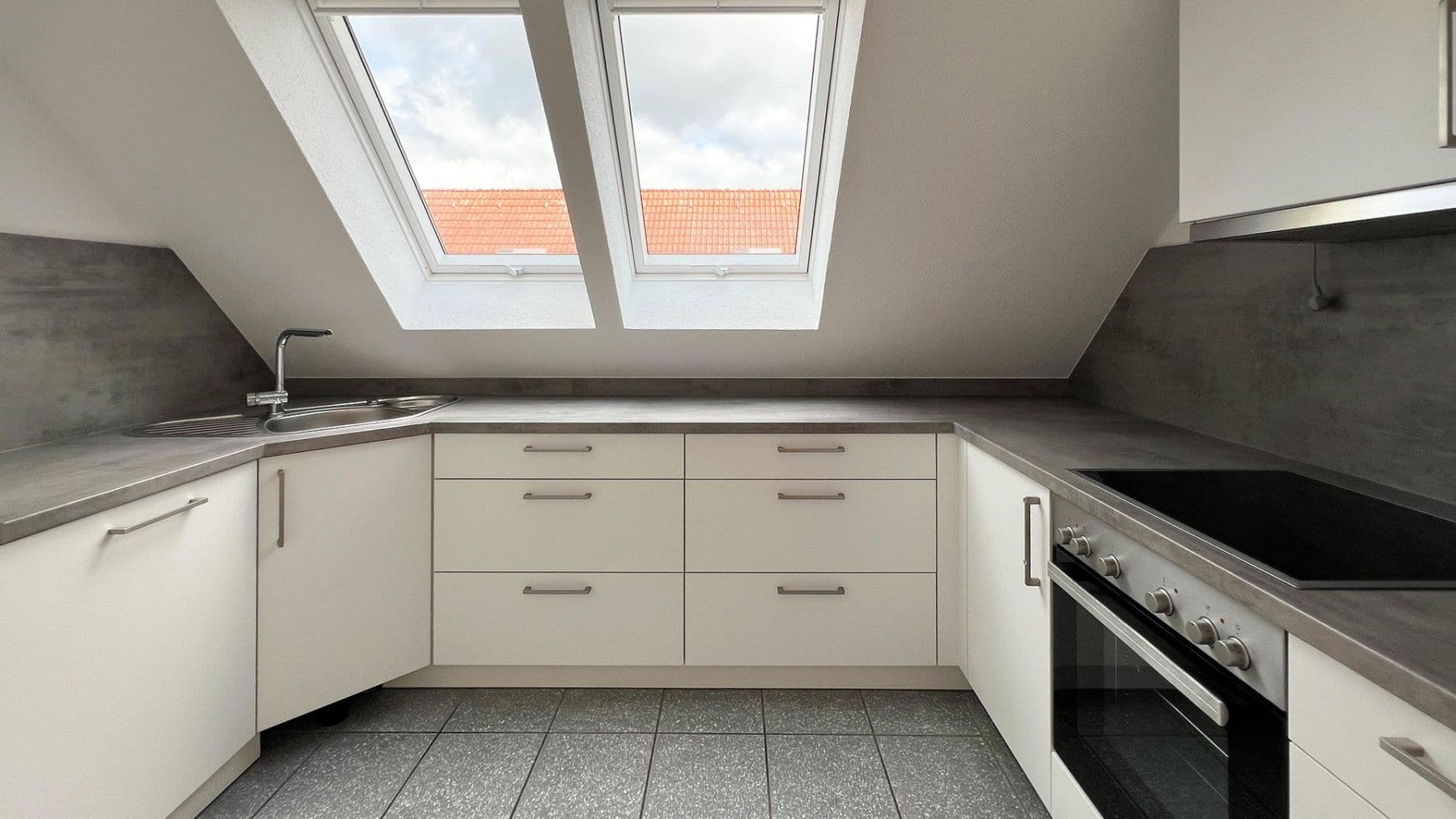 Prodej bytu 4+1 92 m², Pfälzerstraße 33, Neckarsulm, Bádensko-Württembersko Prodej bytu 4+1 92 m², Pfälzerstraße 33, Neckarsulm, Bádensko-Württembersko