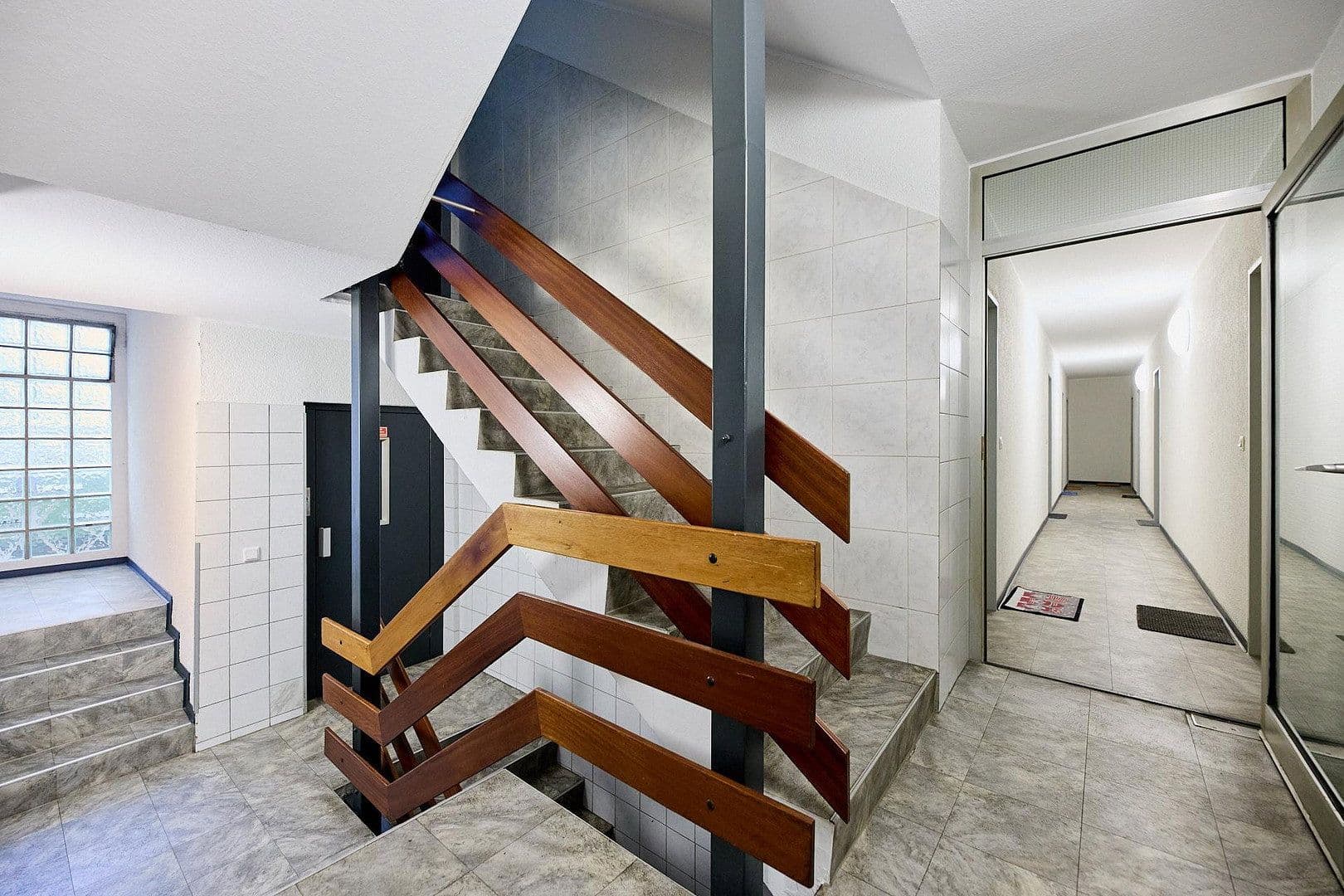 Pronájem bytu 1+1 37 m², Münsterstrasse 161, Düsseldorf, Severní Porýní-Vestfálsko Pronájem bytu 1+1 37 m², Münsterstrasse 161, Düsseldorf, Severní Porýní-Vestfálsko