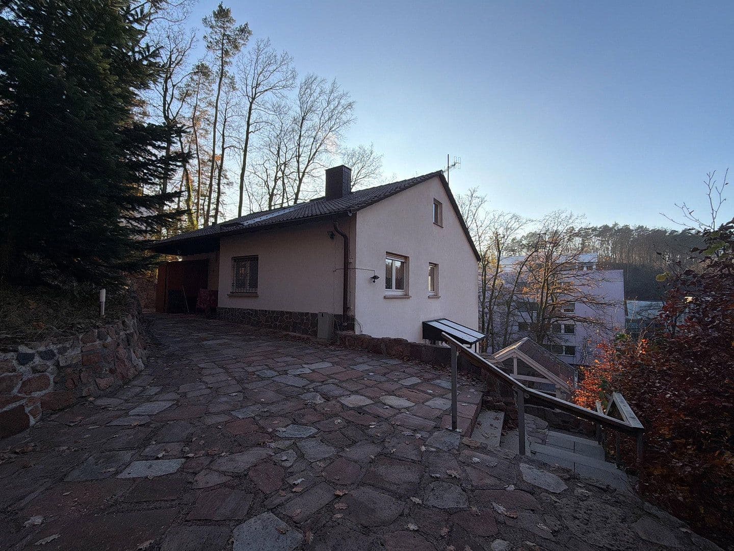 Prodej domu 220 m², pozemek 561 m², Marburg, Hessen Prodej domu 220 m², pozemek 561 m², Marburg, Hessen