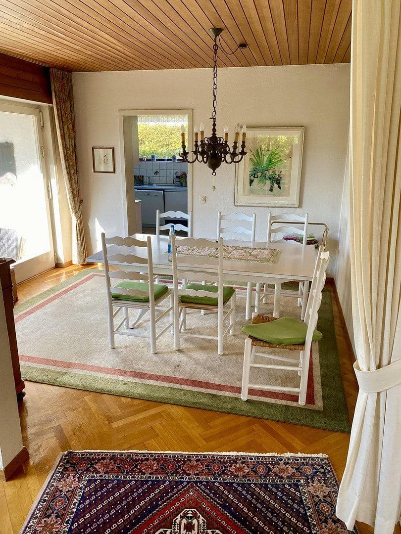 Prodej domu 240 m², pozemek 1.215 m², Panoramaweg 15, Rudersberg, Bádensko-Württembersko Prodej domu 240 m², pozemek 1.215 m², Panoramaweg 15, Rudersberg, Bádensko-Württembersko