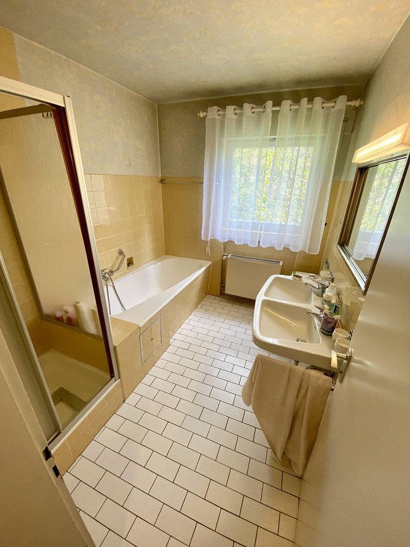 Prodej domu 240 m², pozemek 1.215 m², Panoramaweg 15, Rudersberg, Bádensko-Württembersko Prodej domu 240 m², pozemek 1.215 m², Panoramaweg 15, Rudersberg, Bádensko-Württembersko