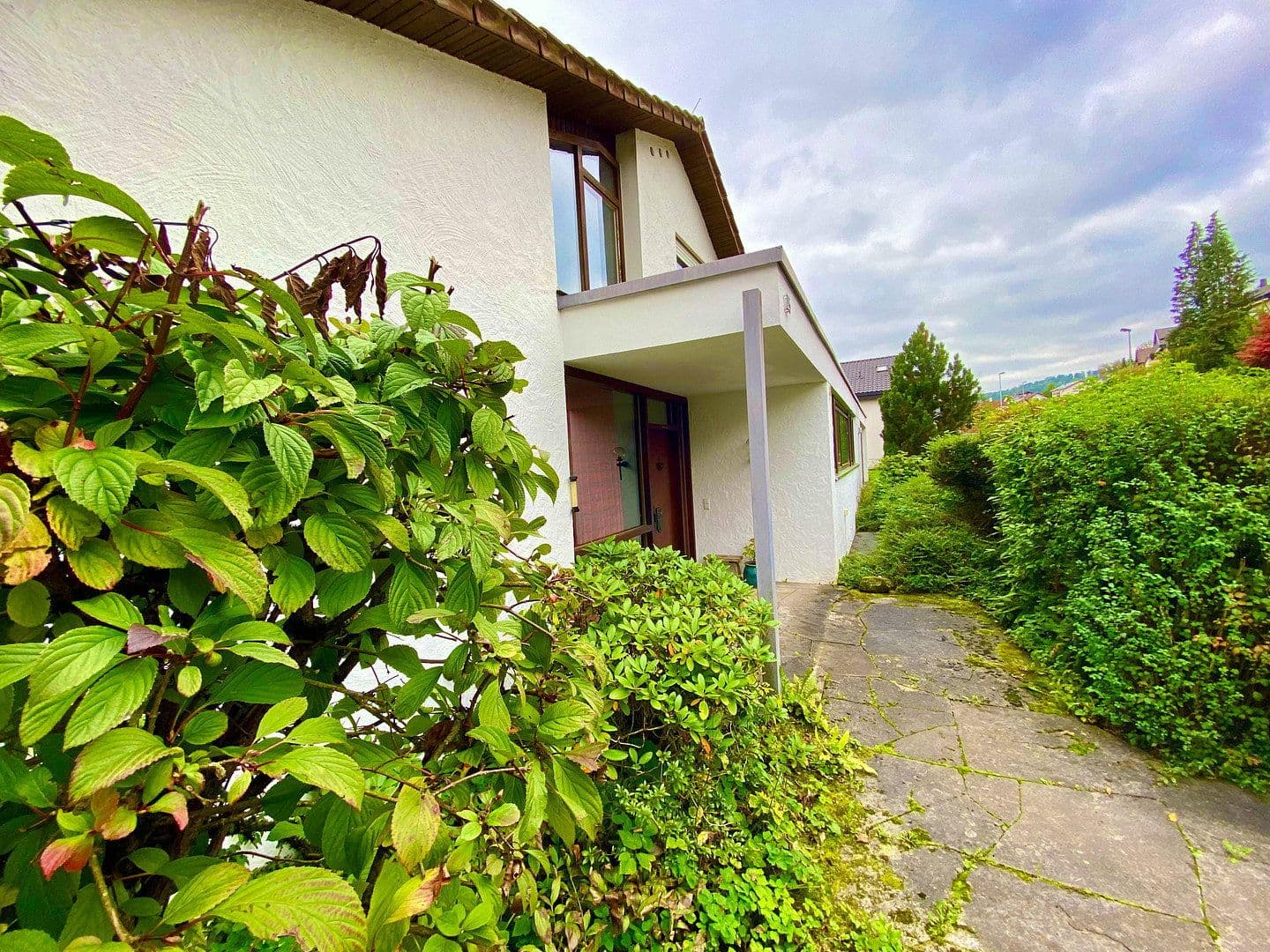 Prodej domu 240 m², pozemek 1.215 m², Panoramaweg 15, Rudersberg, Bádensko-Württembersko Prodej domu 240 m², pozemek 1.215 m², Panoramaweg 15, Rudersberg, Bádensko-Württembersko