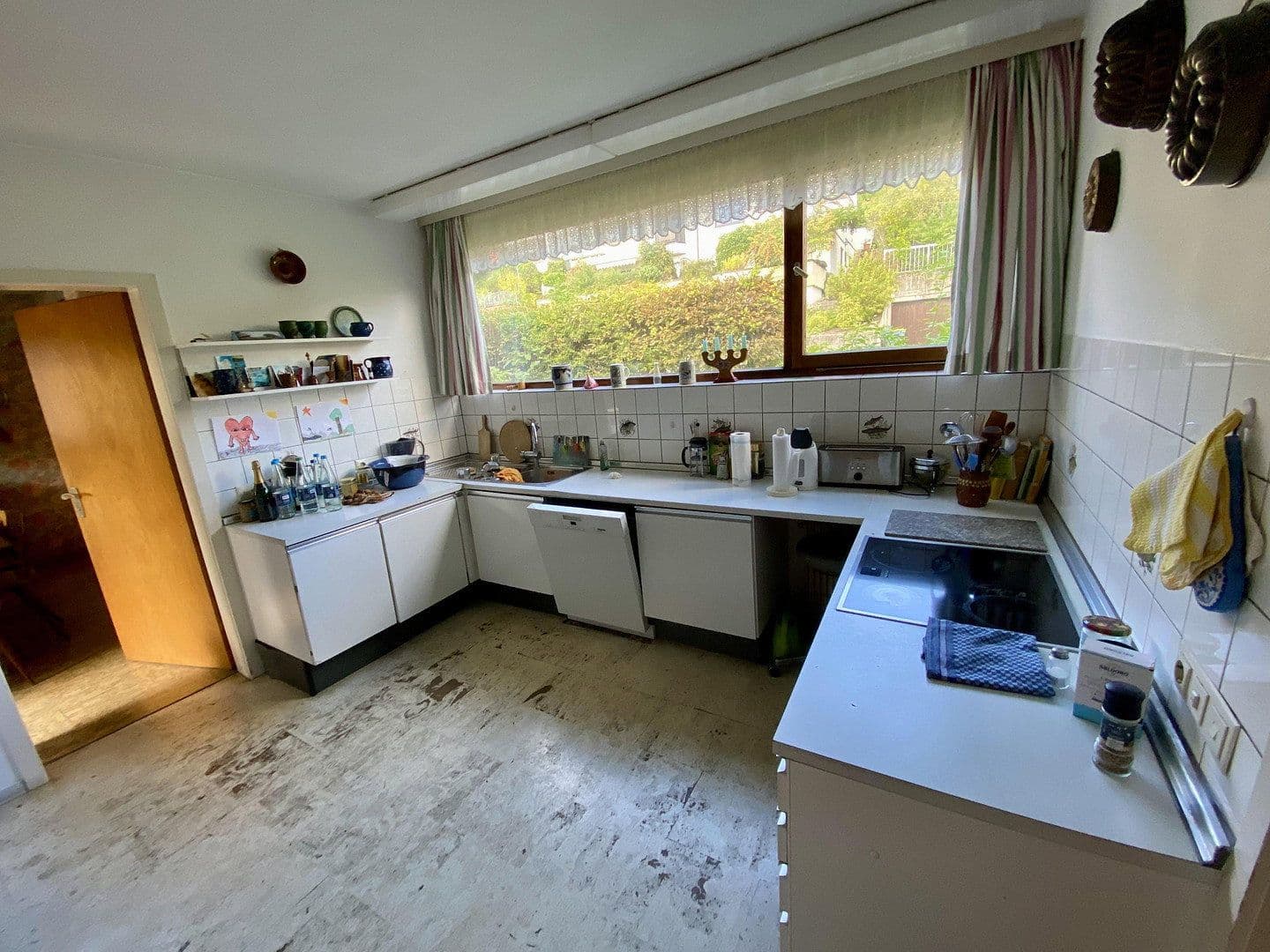 Prodej domu 240 m², pozemek 1.215 m², Panoramaweg 15, Rudersberg, Bádensko-Württembersko Prodej domu 240 m², pozemek 1.215 m², Panoramaweg 15, Rudersberg, Bádensko-Württembersko