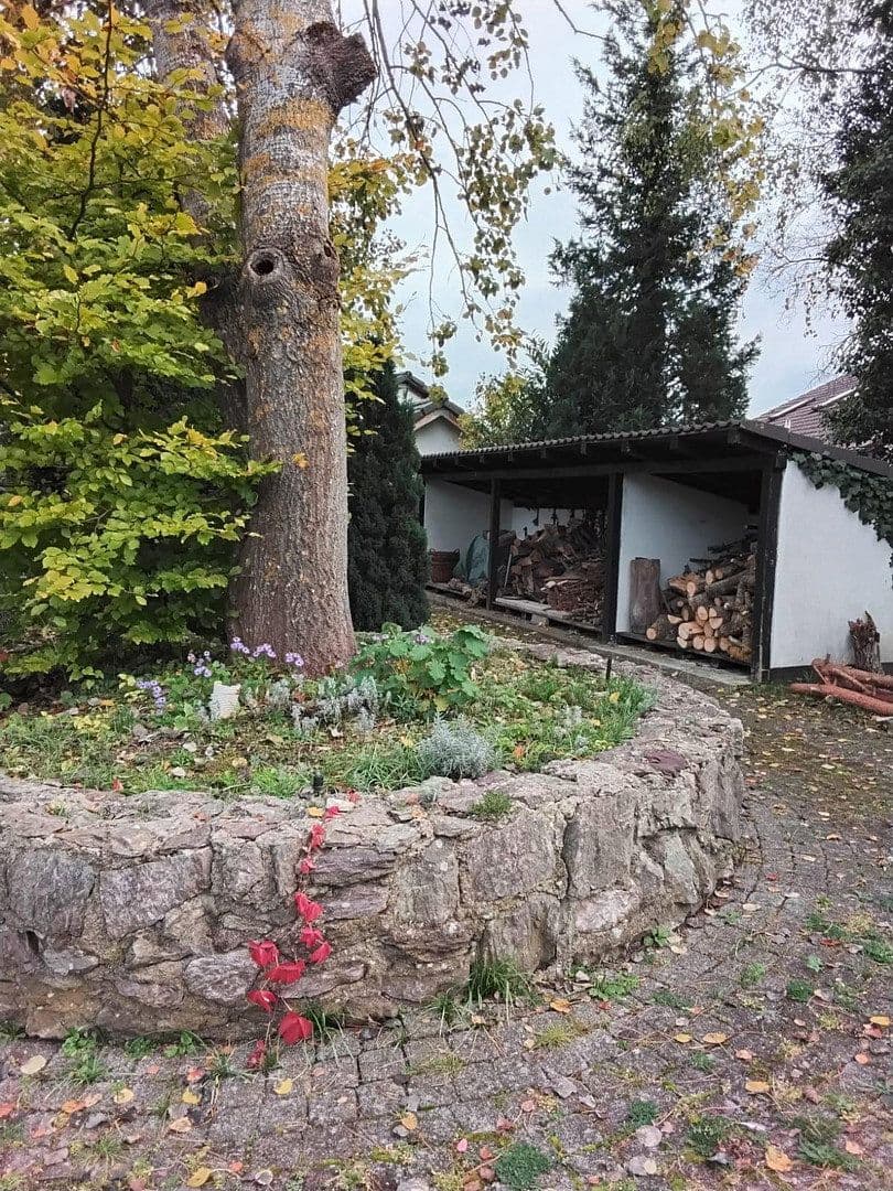 Prodej domu 591 m², pozemek 4.760 m², Möhrendorf, Bavorsko Prodej domu 591 m², pozemek 4.760 m², Möhrendorf, Bavorsko