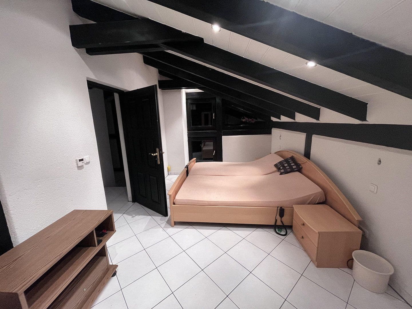 Prodej domu 591 m², pozemek 4.760 m², Möhrendorf, Bavorsko Prodej domu 591 m², pozemek 4.760 m², Möhrendorf, Bavorsko