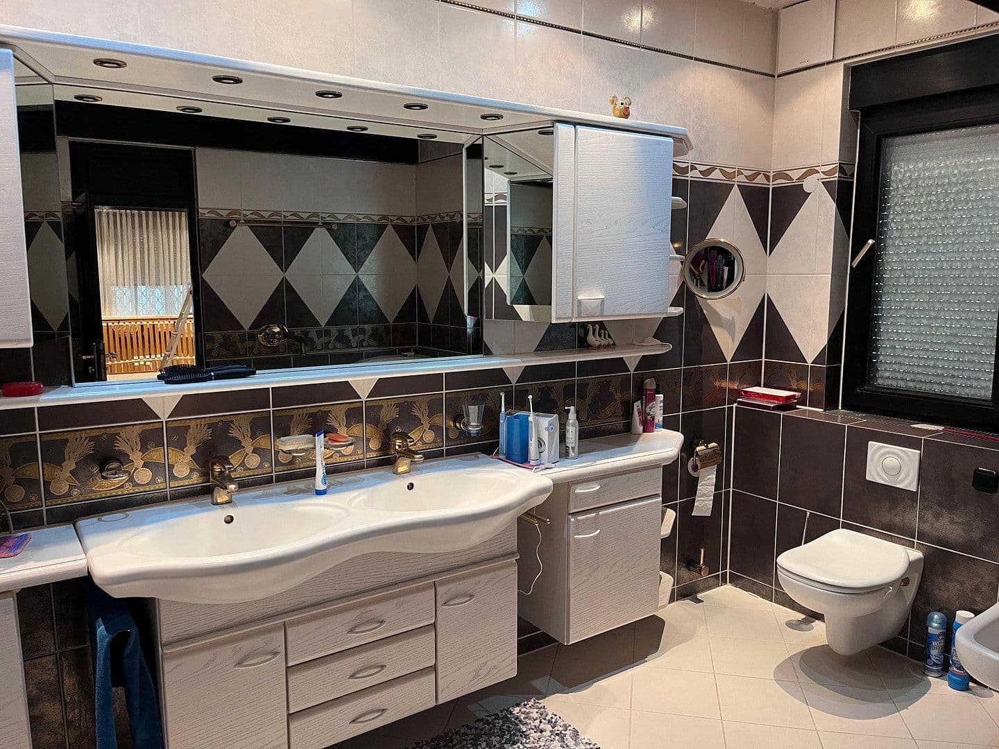 Prodej domu 591 m², pozemek 4.760 m², Möhrendorf, Bavorsko Prodej domu 591 m², pozemek 4.760 m², Möhrendorf, Bavorsko