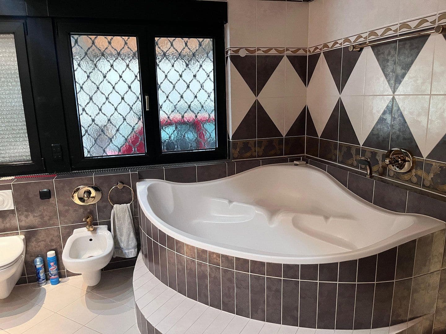 Prodej domu 591 m², pozemek 4.760 m², Möhrendorf, Bavorsko Prodej domu 591 m², pozemek 4.760 m², Möhrendorf, Bavorsko