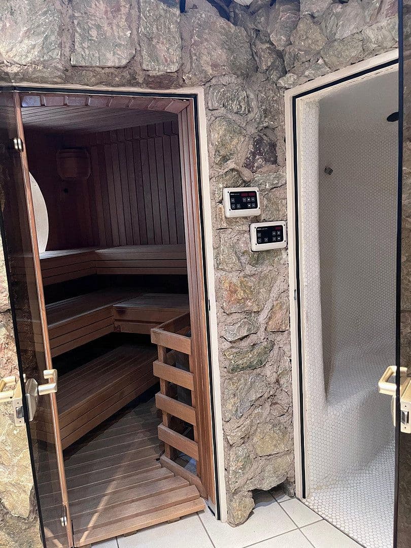 Prodej domu 591 m², pozemek 4.760 m², Möhrendorf, Bavorsko Prodej domu 591 m², pozemek 4.760 m², Möhrendorf, Bavorsko