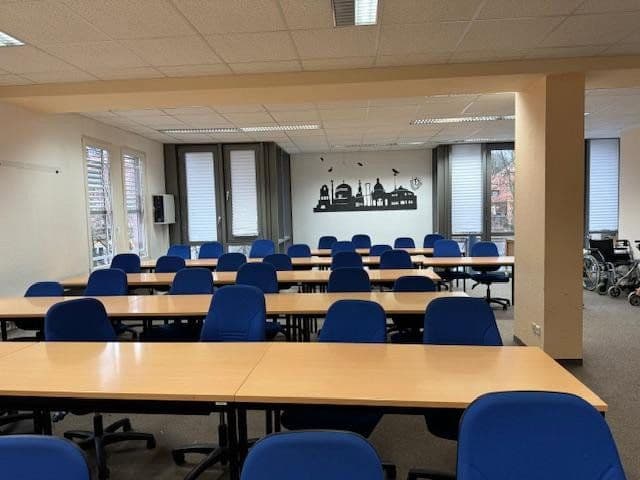 Prodej kanceláře 4.093 m², Dresden, Sasko Prodej kanceláře 4.093 m², Dresden, Sasko