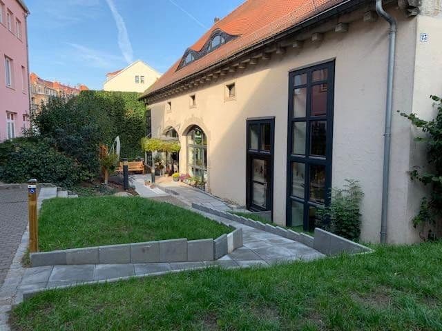 Prodej kanceláře 4.093 m², Dresden, Sasko Prodej kanceláře 4.093 m², Dresden, Sasko