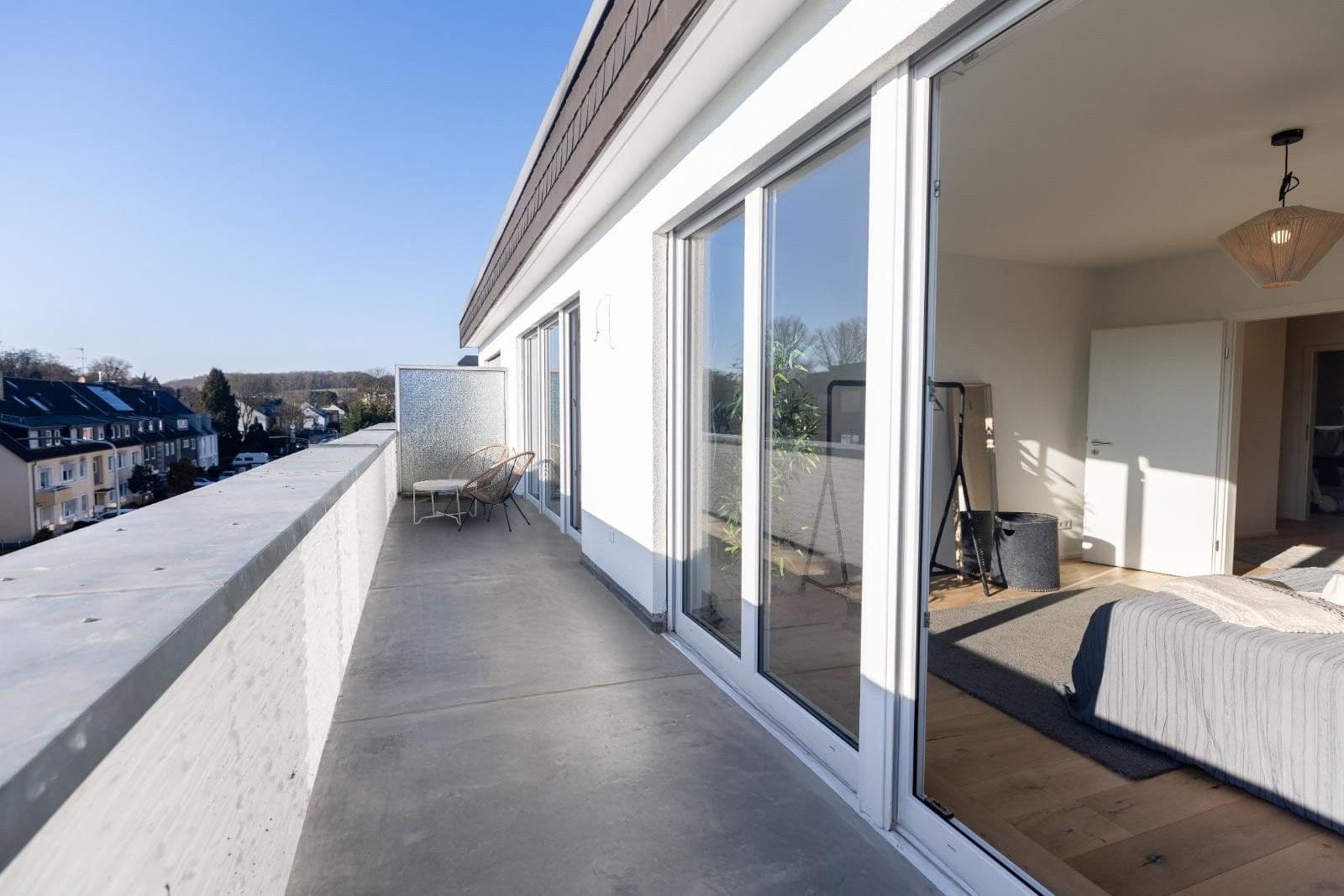 Pronájem bytu 3+1 91 m², Düsseldorf, Severní Porýní-Vestfálsko Pronájem bytu 3+1 91 m², Düsseldorf, Severní Porýní-Vestfálsko