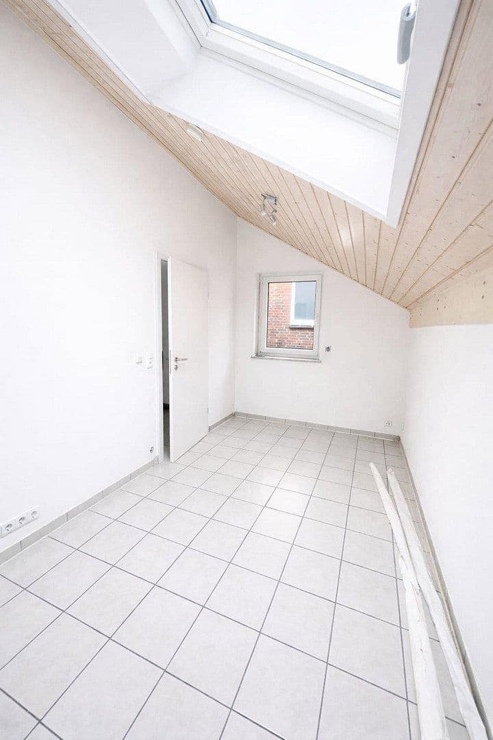 Pronájem bytu 2+1 90 m², Egelsbach, Hessen Pronájem bytu 2+1 90 m², Egelsbach, Hessen