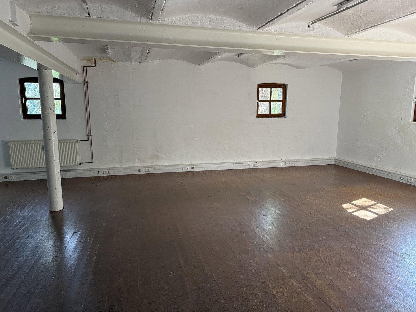 Pronájem kanceláře 154 m², Oberbenrader Strasse, Krefeld, Severní Porýní-Vestfálsko Pronájem kanceláře 154 m², Oberbenrader Strasse, Krefeld, Severní Porýní-Vestfálsko