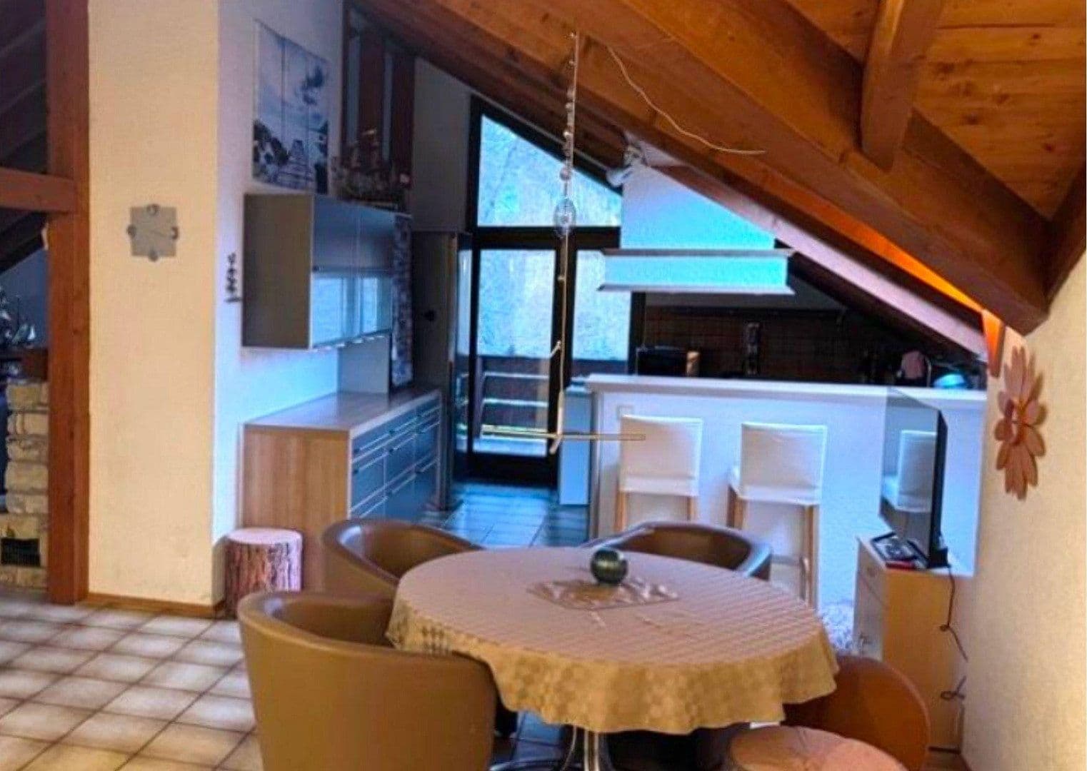 Prodej domu 220 m², pozemek 1.112 m², Wiesloch, Bádensko-Württembersko Prodej domu 220 m², pozemek 1.112 m², Wiesloch, Bádensko-Württembersko