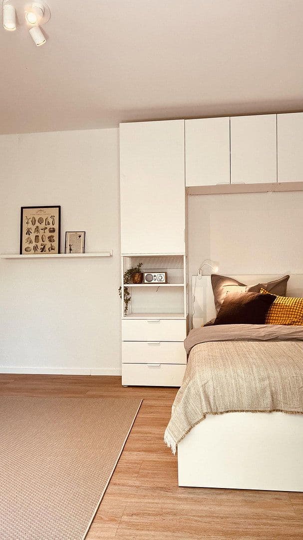 Pronájem bytu 1+1 33 m², Altstadtstrasse 121b, Leverkusen, Severní Porýní-Vestfálsko Pronájem bytu 1+1 33 m², Altstadtstrasse 121b, Leverkusen, Severní Porýní-Vestfálsko