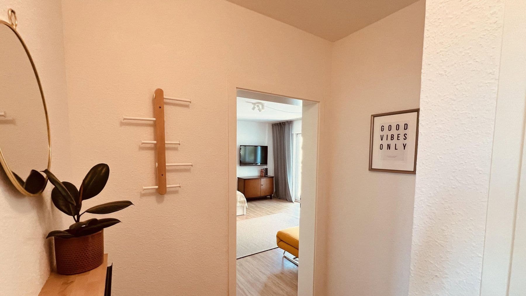 Pronájem bytu 1+1 33 m², Altstadtstrasse 121b, Leverkusen, Severní Porýní-Vestfálsko Pronájem bytu 1+1 33 m², Altstadtstrasse 121b, Leverkusen, Severní Porýní-Vestfálsko