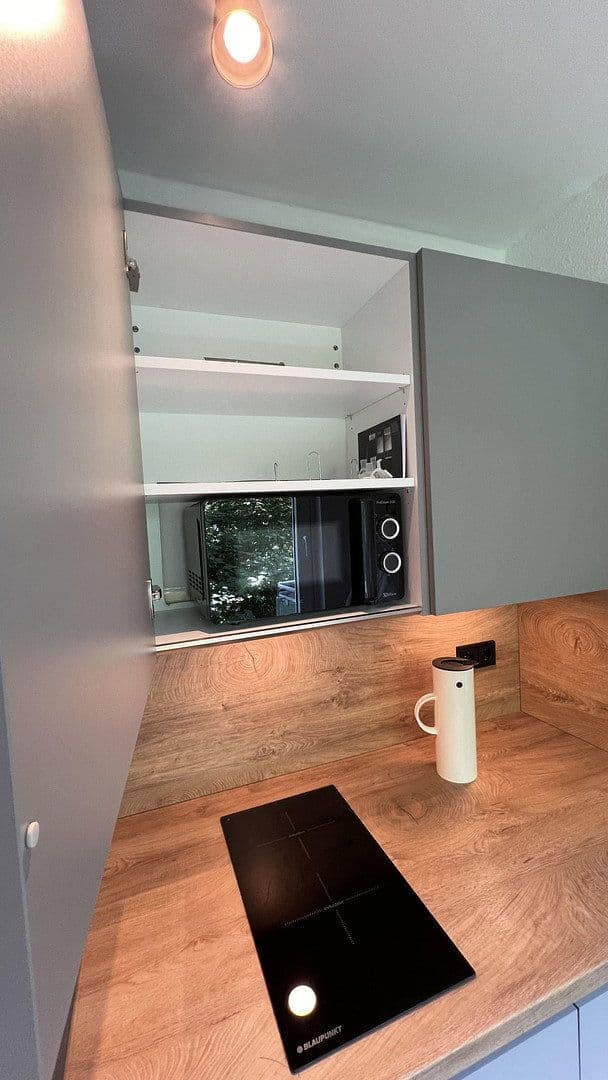 Pronájem bytu 1+1 33 m², Altstadtstrasse 121b, Leverkusen, Severní Porýní-Vestfálsko Pronájem bytu 1+1 33 m², Altstadtstrasse 121b, Leverkusen, Severní Porýní-Vestfálsko