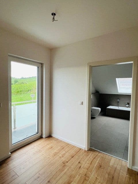 Pronájem domu 182 m², pozemek 334 m², Schwester Anna Straße 4b, Rümmelsheim, Porýní-Falc Pronájem domu 182 m², pozemek 334 m², Schwester Anna Straße 4b, Rümmelsheim, Porýní-Falc