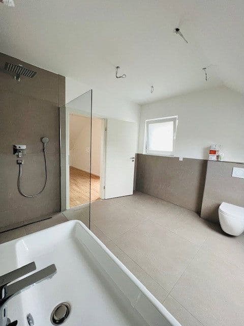 Pronájem domu 182 m², pozemek 334 m², Schwester Anna Straße 4b, Rümmelsheim, Porýní-Falc Pronájem domu 182 m², pozemek 334 m², Schwester Anna Straße 4b, Rümmelsheim, Porýní-Falc