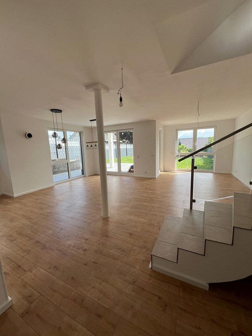 Pronájem domu 182 m², pozemek 334 m², Schwester Anna Straße 4b, Rümmelsheim, Porýní-Falc Pronájem domu 182 m², pozemek 334 m², Schwester Anna Straße 4b, Rümmelsheim, Porýní-Falc