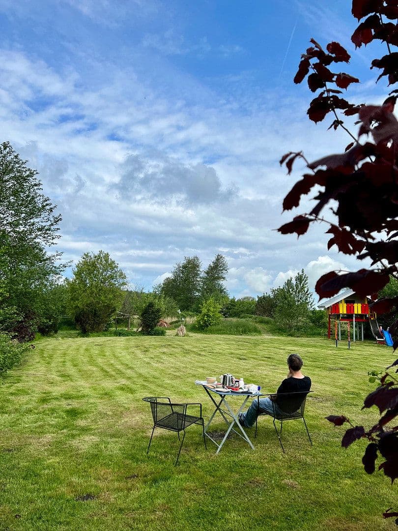 Prodej domu 244 m², pozemek 13.600 m², Dorfstraße, 16, Neuenkirchen, Mecklenburg-Vorpommern Prodej domu 244 m², pozemek 13.600 m², Dorfstraße, 16, Neuenkirchen, Mecklenburg-Vorpommern