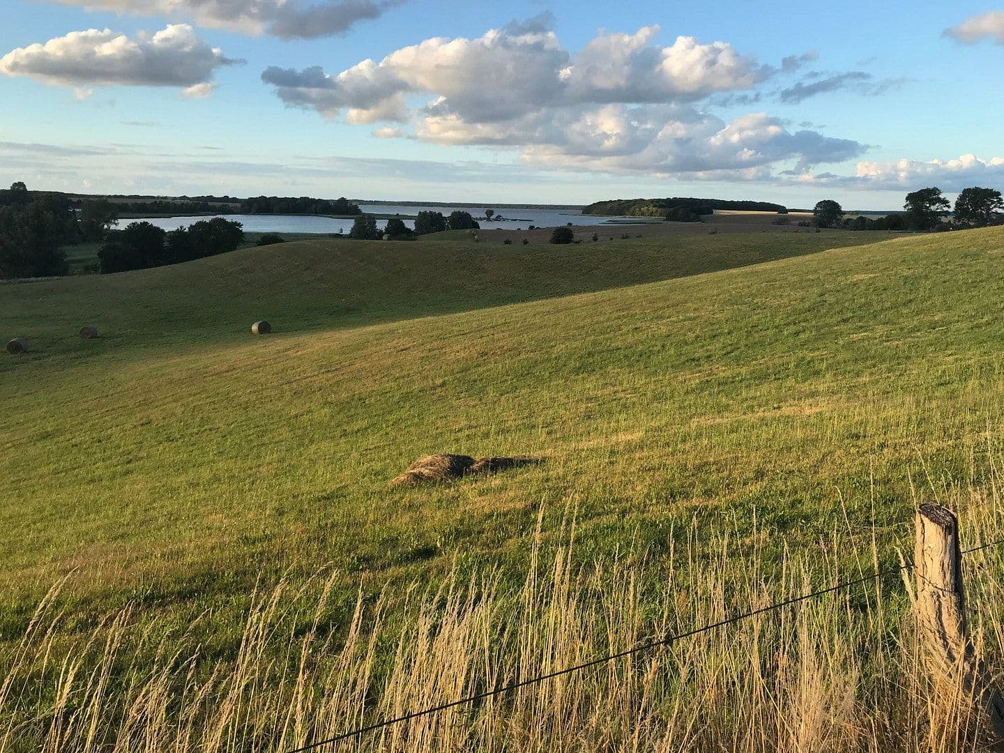 Prodej domu 244 m², pozemek 13.600 m², Dorfstraße, 16, Neuenkirchen, Mecklenburg-Vorpommern Prodej domu 244 m², pozemek 13.600 m², Dorfstraße, 16, Neuenkirchen, Mecklenburg-Vorpommern