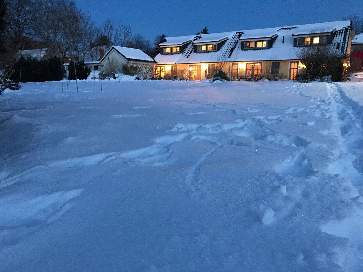 Prodej domu 244 m², pozemek 13.600 m², Dorfstraße, 16, Neuenkirchen, Mecklenburg-Vorpommern Prodej domu 244 m², pozemek 13.600 m², Dorfstraße, 16, Neuenkirchen, Mecklenburg-Vorpommern