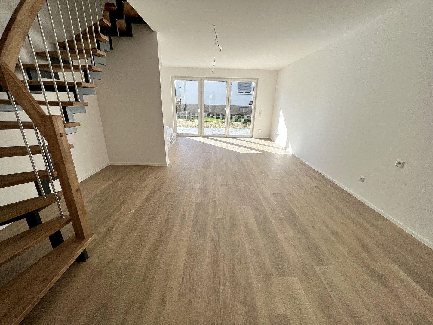 Pronájem domu 127 m², pozemek 100 m², Paderborn, Severní Porýní-Vestfálsko Pronájem domu 127 m², pozemek 100 m², Paderborn, Severní Porýní-Vestfálsko