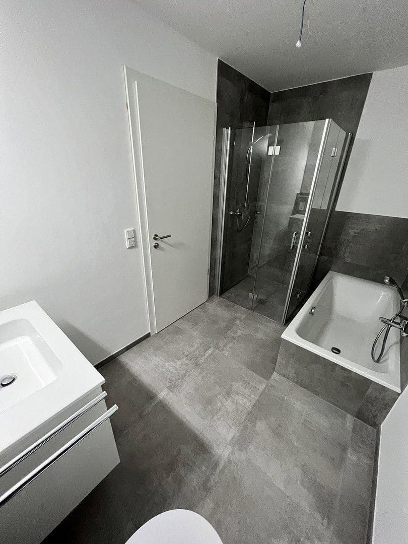 Pronájem domu 127 m², pozemek 100 m², Paderborn, Severní Porýní-Vestfálsko Pronájem domu 127 m², pozemek 100 m², Paderborn, Severní Porýní-Vestfálsko